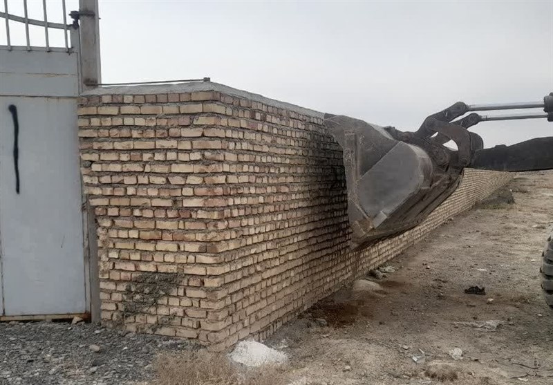 تخریب ساخت و سازهای غیرمجاز در نیشابور