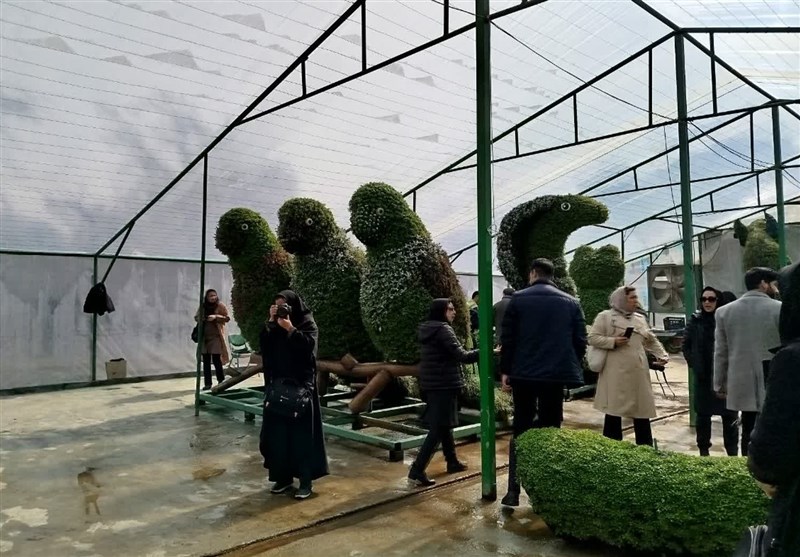 مشهد زیباتر می‌شود؛جانمایی 1100 المان گل با آمدن بهار+تصاویر