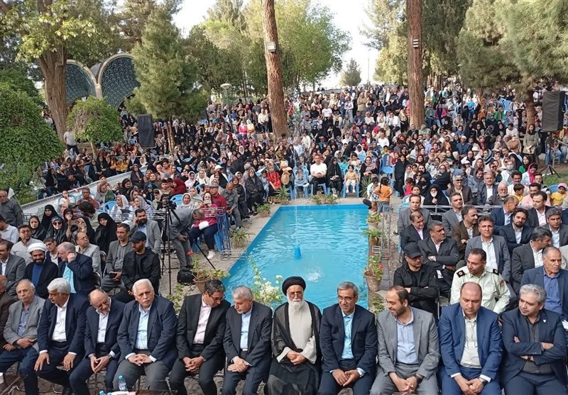 آرامگاه عطار نیشابوری گلباران شد+تصاویر