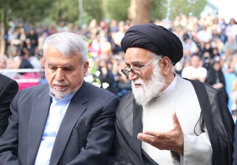 آرامگاه عطار نیشابوری گلباران شد+تصاویر