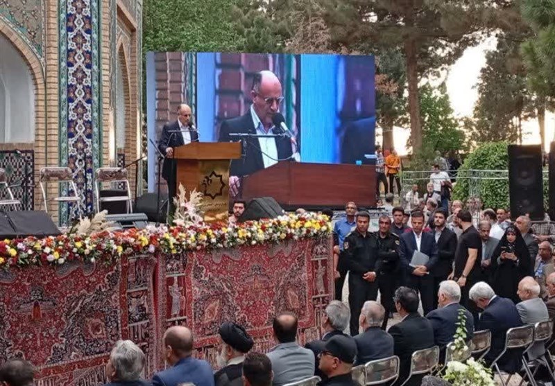 آرامگاه عطار نیشابوری گلباران شد+تصاویر