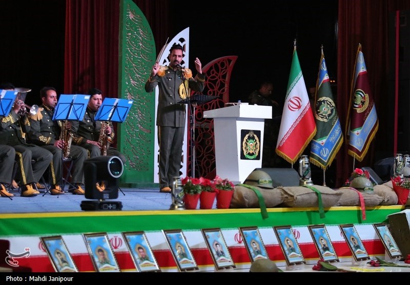 ارتش آماده جانفشانی در برابر مستکبران است+تصاویر