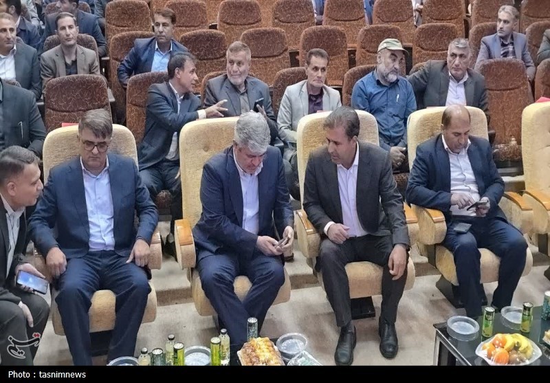 انتقاد از ساختار فعلی مجلس و محدودیت اختیارات نمایندگان