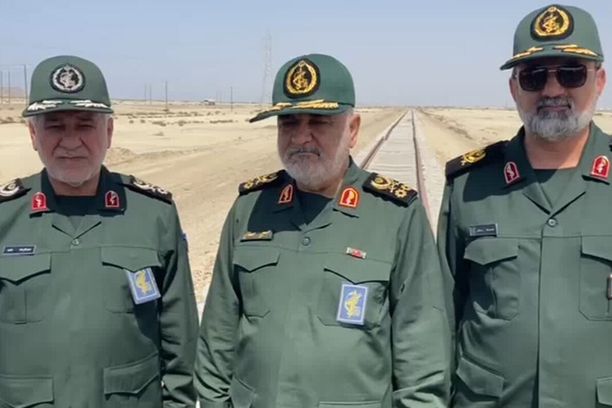 بازدید فرمانده کل سپاه از پروژه راه‌آهن چابهار ـ زاهدان