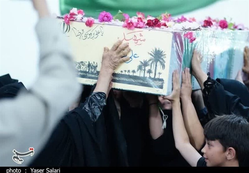 پایان فراق 38 ساله/ تشییع پیکر شهید تقوی‌فر در گناباد+تصاویر
