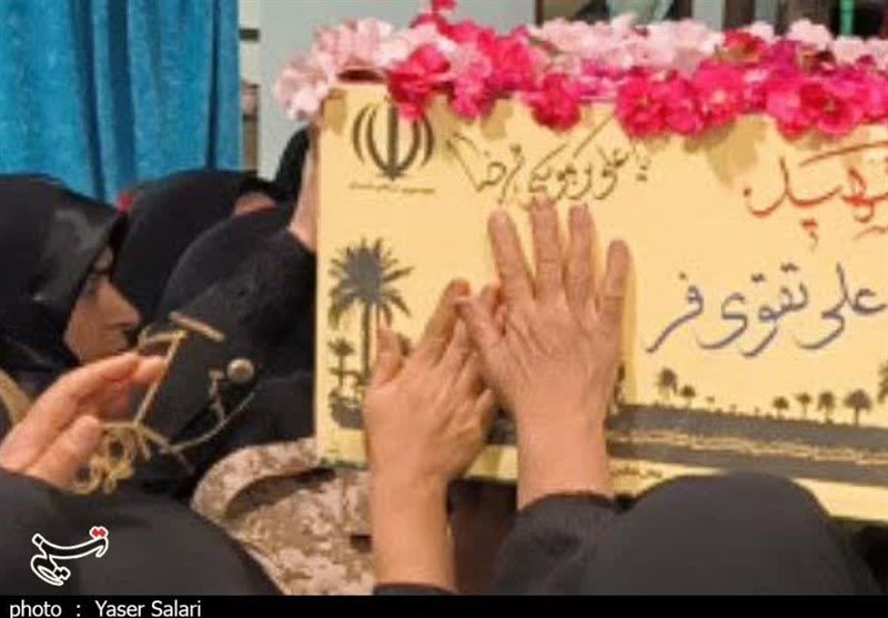 پایان فراق 38 ساله/ تشییع پیکر شهید تقوی‌فر در گناباد+تصاویر