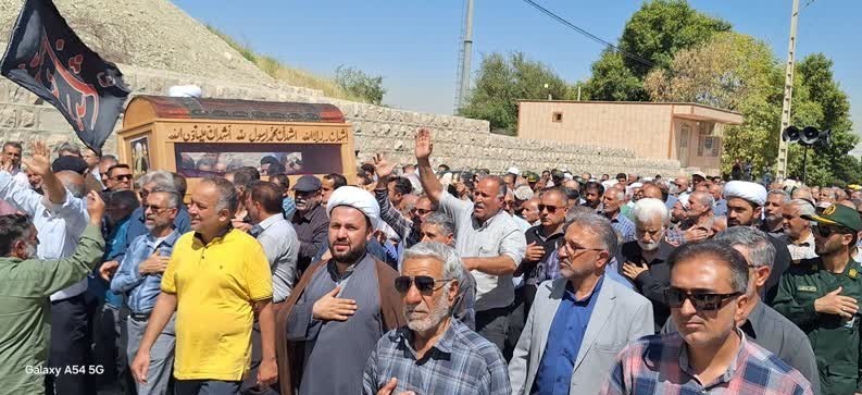 پیکر آقابزرگ بنیادی در کازرون به خاک سپرده شد