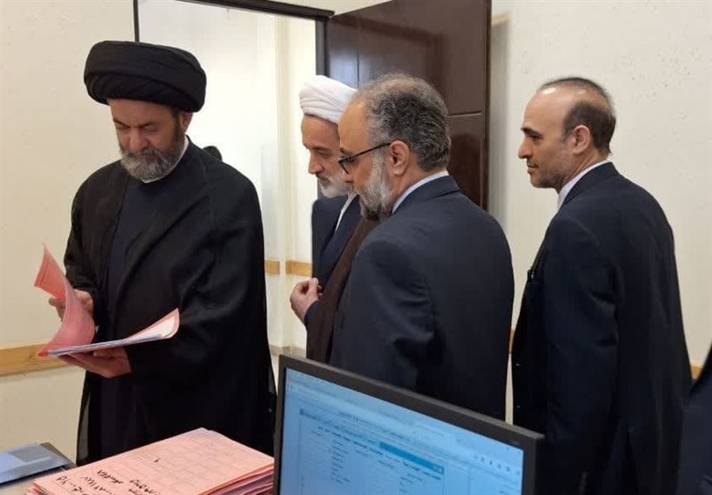 گزارش تصویری حضور امام جمعه اردبیل در دادسرای اردبیل