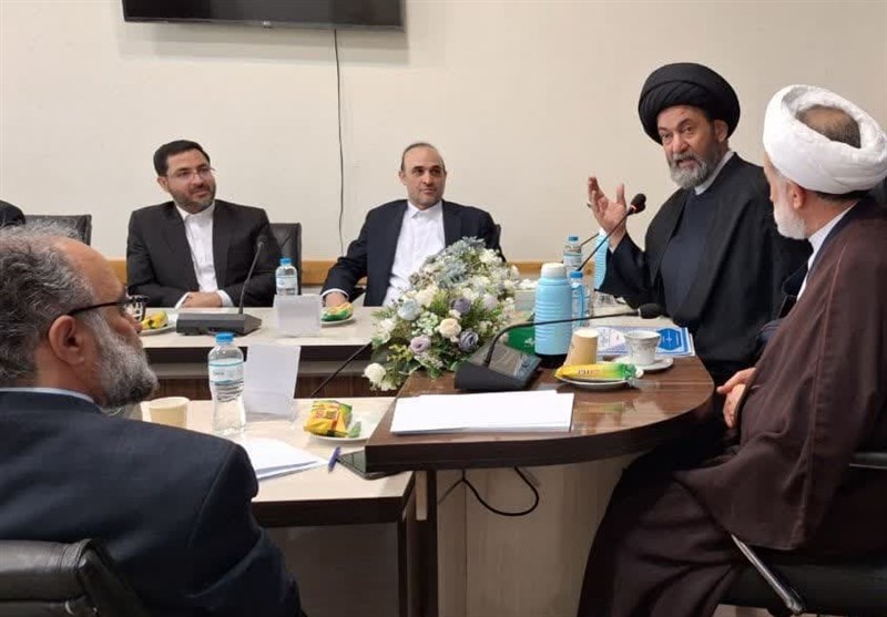 گزارش تصویری حضور امام جمعه اردبیل در دادسرای اردبیل