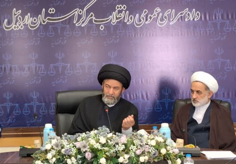 گزارش تصویری حضور امام جمعه اردبیل در دادسرای اردبیل