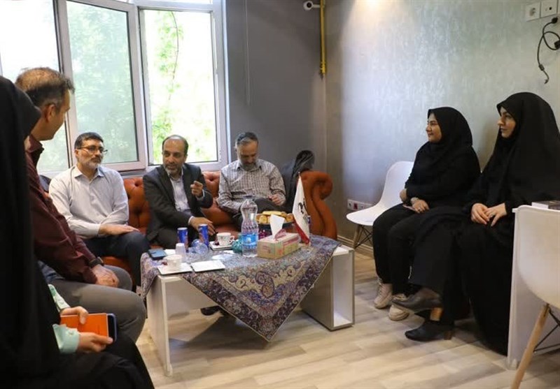 بازدید فرماندار همدان از دفتر خبرگزاری تسنیم+ تصویر