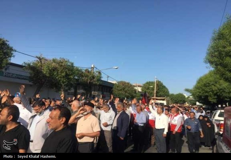 تشییع پیکر مطهر شهید دوران دفاع مقدس در بوشهر+ عکس