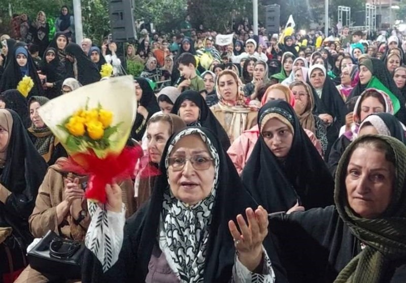 رشت در شب میلاد امام رضا(ع)، سراسر نور و شعف شد+تصویر