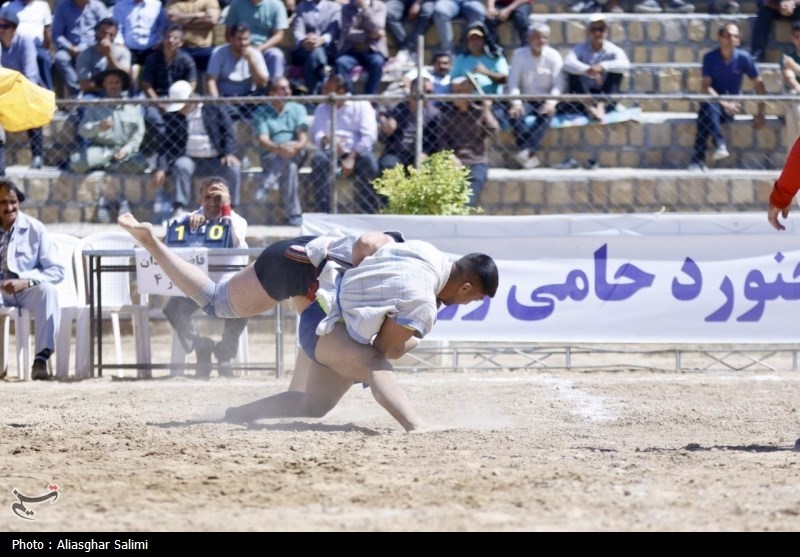 رقابت‌های کشتی با چوخه بجنورد + نتایج و تصاویر
