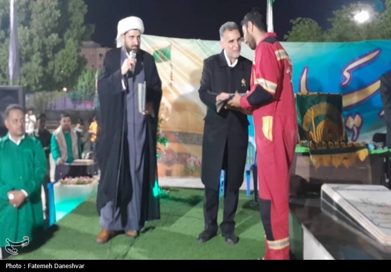 روایت حضور خورشید در بندرعباس؛ بدرقه دل‌ها با پرچم رضوی