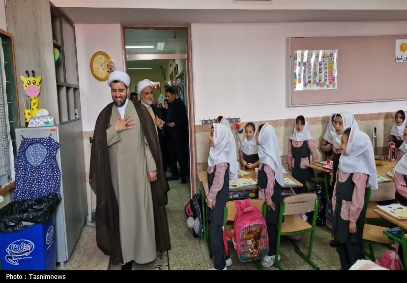 زنگ سپاس معلم در اسلامشهر نواخته شد+عکس