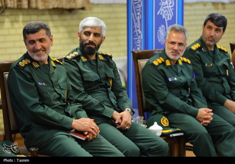 عقیدتی - سیاسی نقش مهمی در تقویت فرماندهی نظامی دارد