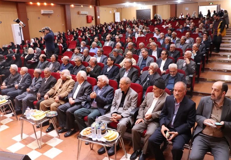 فرماندار به پاسداشت معلمان خیر میانه رفت