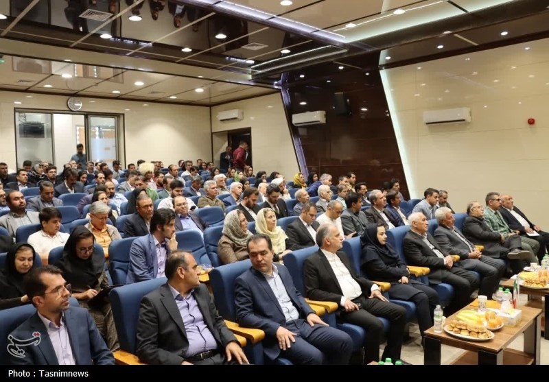 نشست فعالان اقتصادی خراسان شمالی با سفیر ایران در ترکمنستان