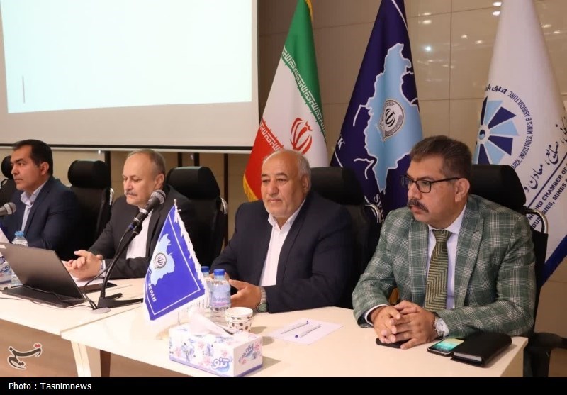 نشست فعالان اقتصادی خراسان شمالی با سفیر ایران در ترکمنستان