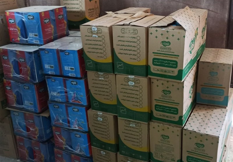 کشف انبار روغن خوراکی و کالای اساسی در گناباد