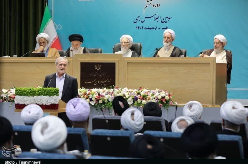 گزارش تسنیم از روز نخست اجلاسیه مجلس خبرگان رهبری در قم+عکس