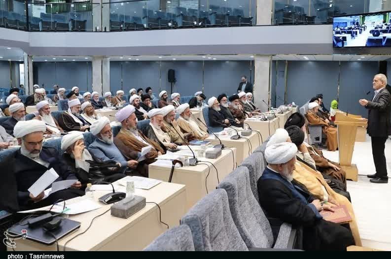 گزارش تسنیم از روز نخست اجلاسیه مجلس خبرگان رهبری در قم+عکس