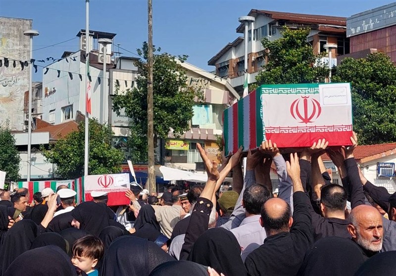 احترام تمام‌قد دیار میرزا به شهدای حمله تروریستی آستانه اشرفیه