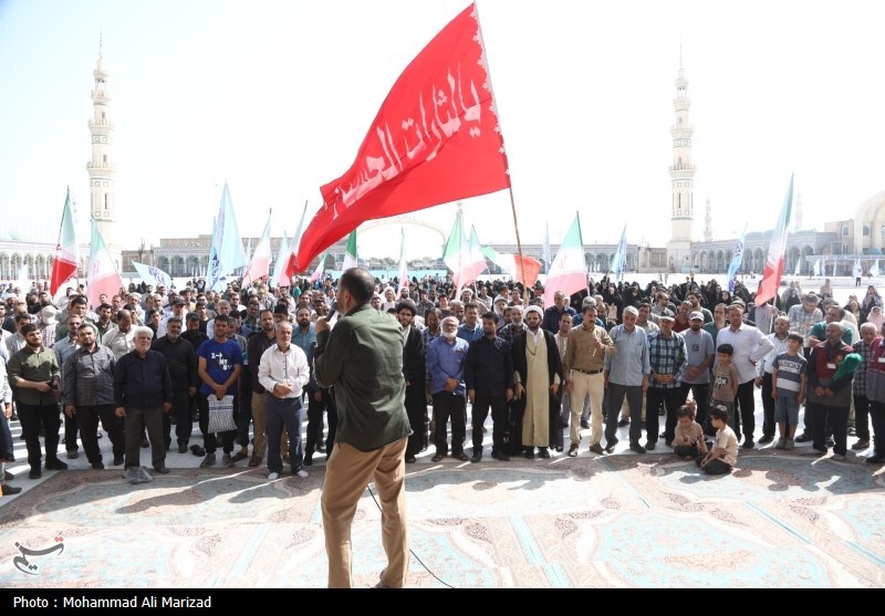 اهتزار پرچم سرخ یالثارات الحسین بر مسجد جمکران+ فیلم و عکس