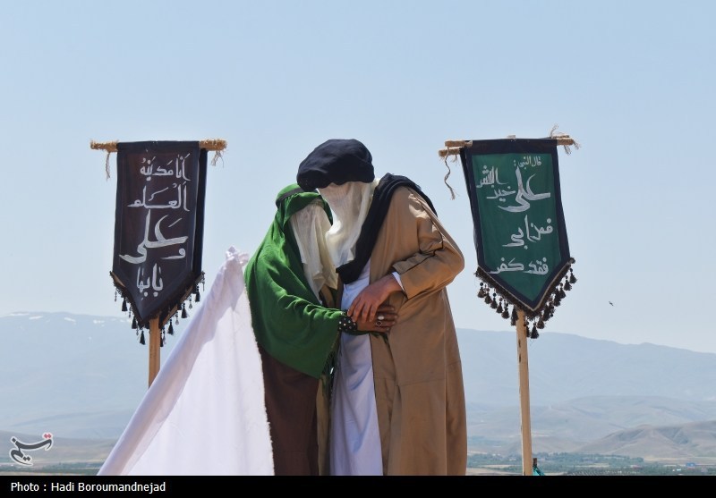 بازسازی واقعه تاریخی غدیر خم در اهر + تصاویر