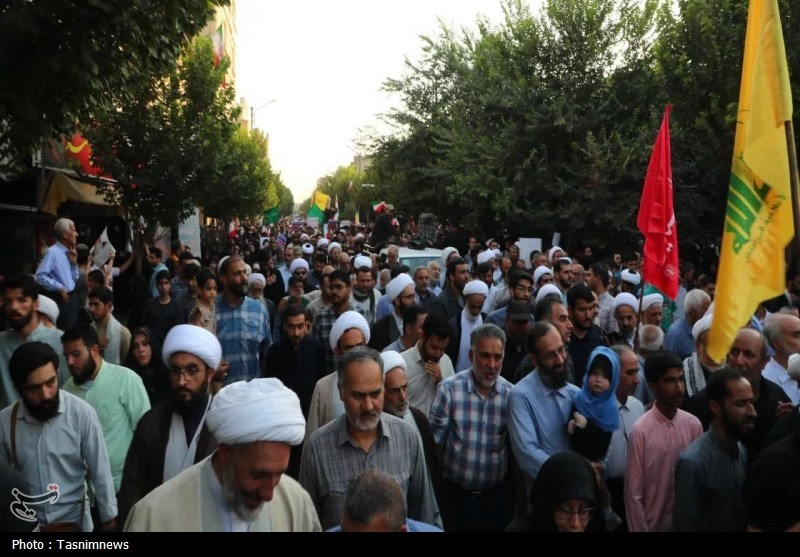 تشییع باشکوه پیکرهای مطهر 8 شهید حمله اسرائیل در قم+ تصاویر