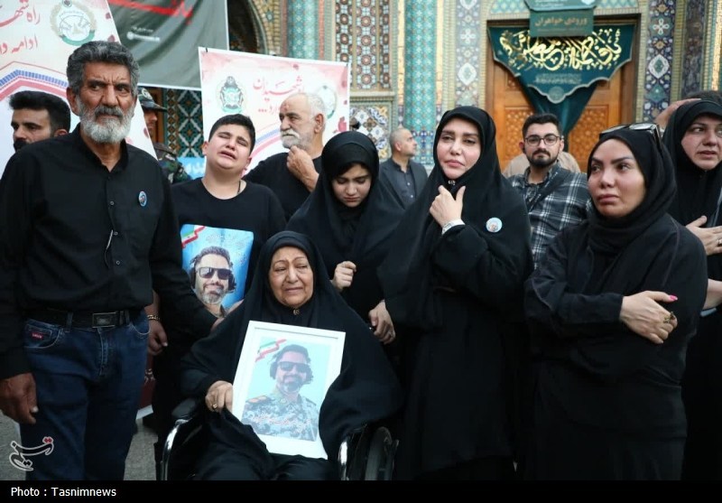 تشییع باشکوه پیکرهای مطهر 8 شهید حمله اسرائیل در قم+ تصاویر