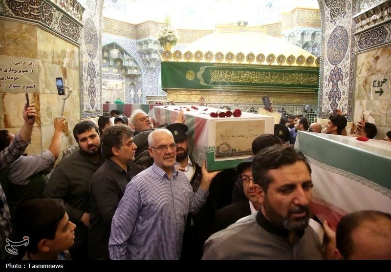 تشییع باشکوه پیکرهای مطهر 8 شهید حمله اسرائیل در قم+ تصاویر
