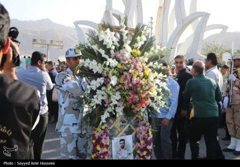 تشییع شهید مرزبان محمد زارعی در شهر کلمه دشتستان+عکس