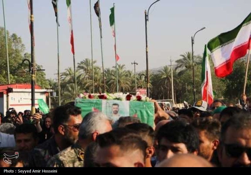 تشییع شهید مرزبان محمد زارعی در شهر کلمه دشتستان+عکس