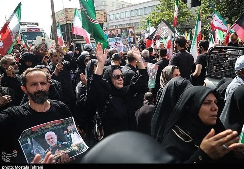حماسه بدرقه‌ رشید ایران/ دزفول گام‌های آخر سردارش را بوسید+فیلم و تصاویر