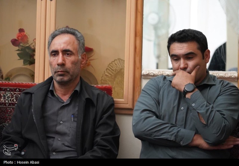 دیدار جمعی از اصحاب خبر زنجان با خانواده شهید فروغی‌راد
