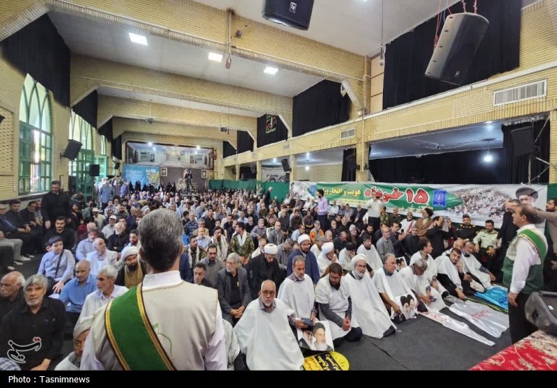 راهپیمایی پرشور سالگرد قیام 15 خرداد در ورامین برگزار شد