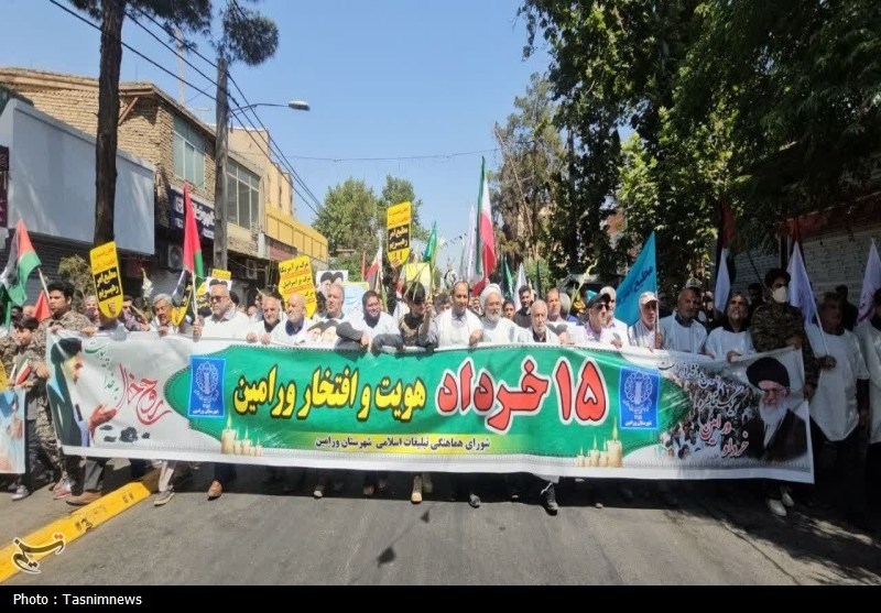 راهپیمایی پرشور سالگرد قیام 15 خرداد در ورامین برگزار شد