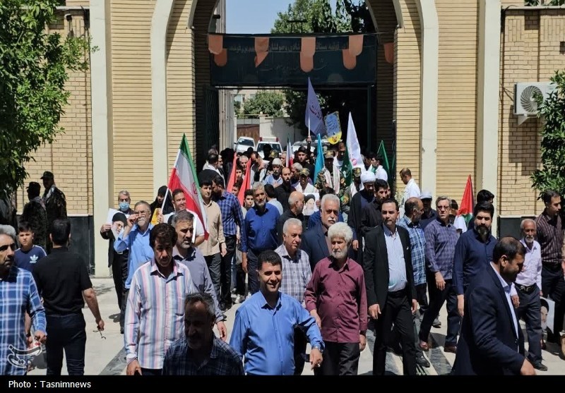 راهپیمایی پرشور سالگرد قیام 15 خرداد در ورامین برگزار شد
