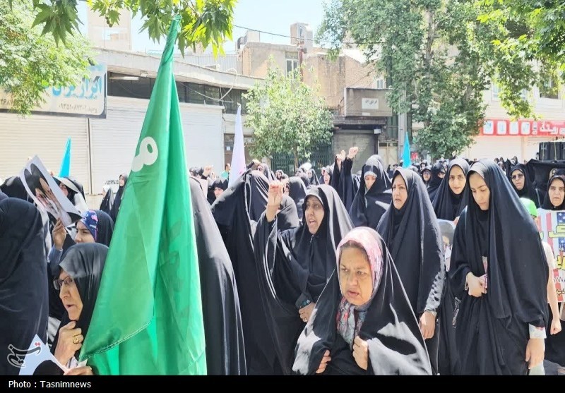 راهپیمایی پرشور سالگرد قیام 15 خرداد در ورامین برگزار شد