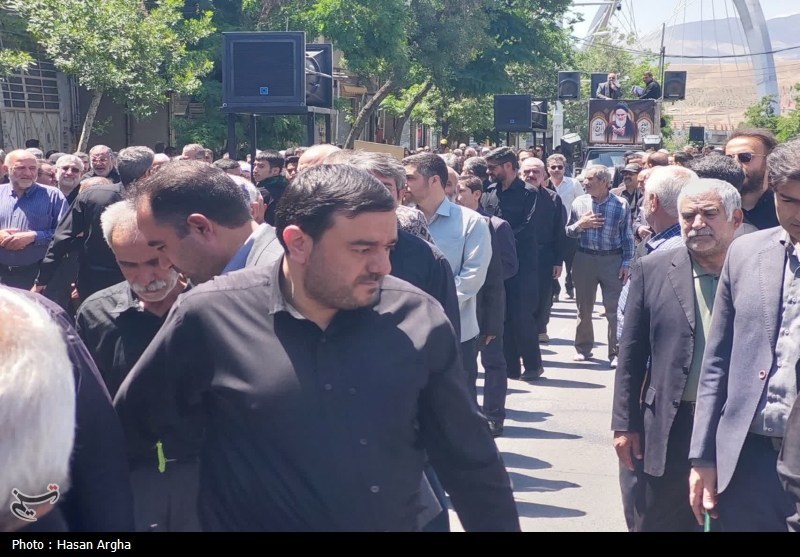 عزاداری‌ زنجانی‌ها در فراق پیر مرادشان خمینی