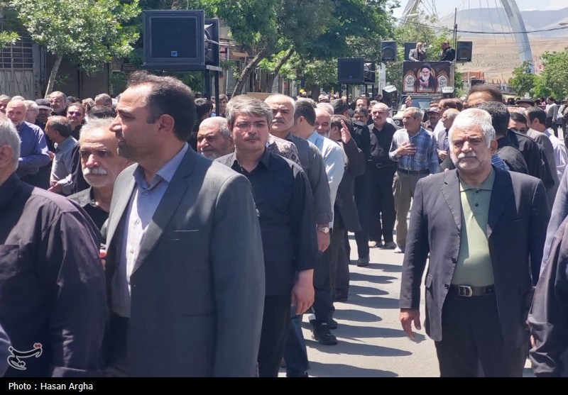 عزاداری‌ زنجانی‌ها در فراق پیر مرادشان خمینی