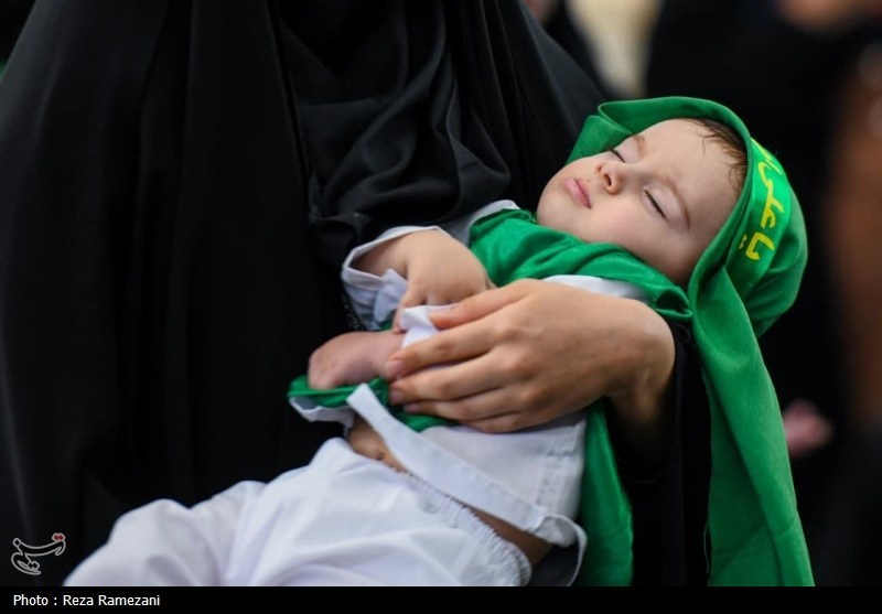 عهد شیرخوارگان با امام مهدی(عج) در مسجد جمکران+ تصاویر