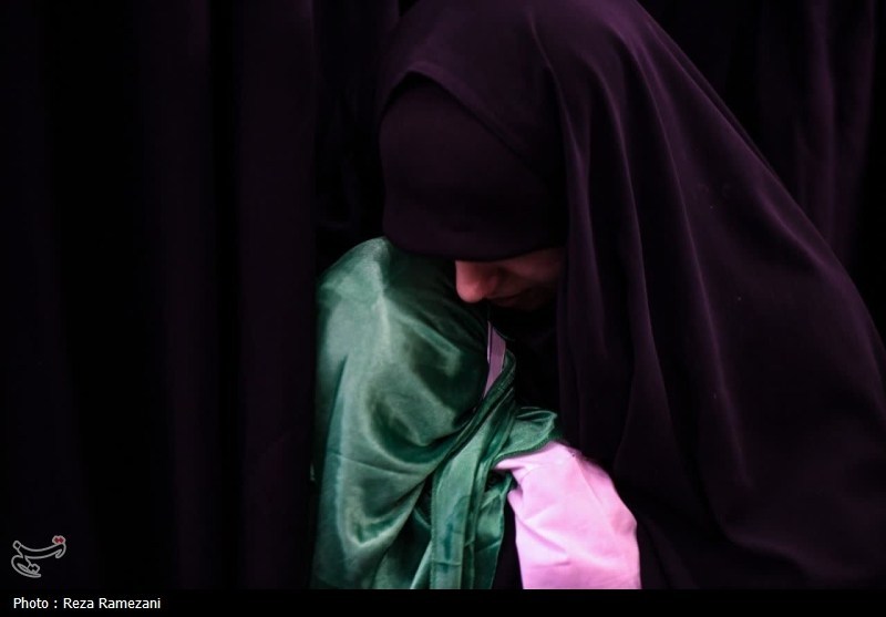 عهد شیرخوارگان با امام مهدی(عج) در مسجد جمکران+ تصاویر