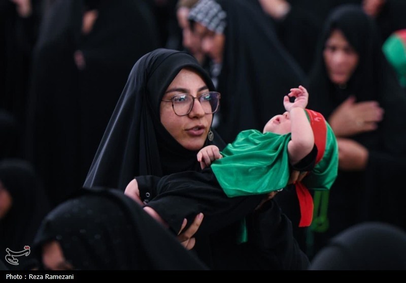 عهد شیرخوارگان با امام مهدی(عج) در مسجد جمکران+ تصاویر