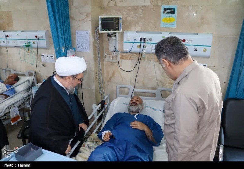 عیادت امام‌جمعه تبریز از مجروحان تهاجم رژیم صهیونیستی