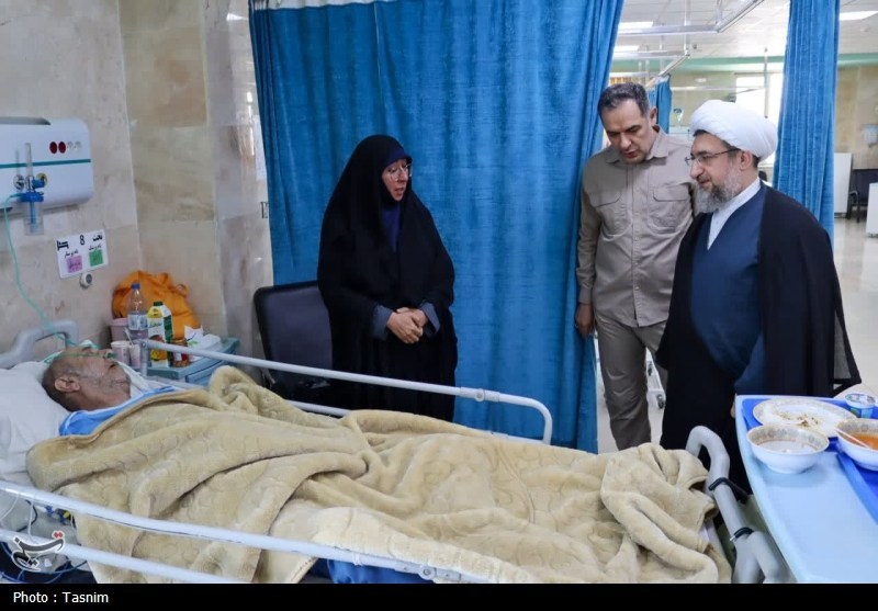 عیادت امام‌جمعه تبریز از مجروحان تهاجم رژیم صهیونیستی
