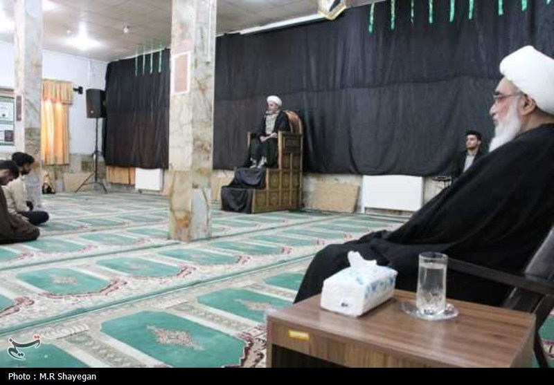 مراسم سالگرد ارتحال امام (ره) در مدرسه علمیه بوشهر