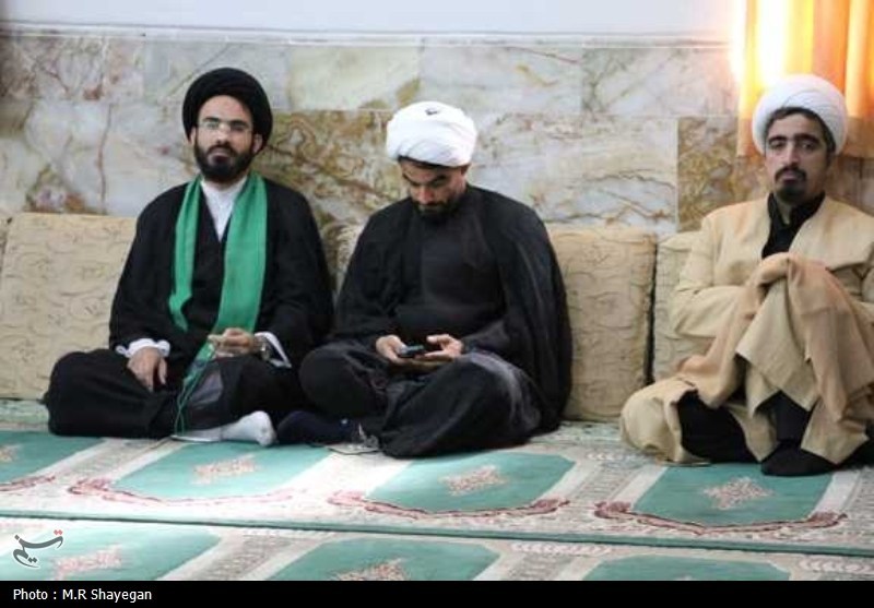 مراسم سالگرد ارتحال امام (ره) در مدرسه علمیه بوشهر